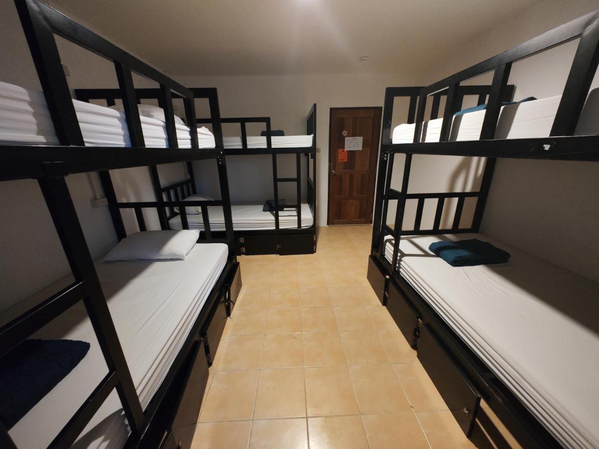 Hostel Blanco Central Ko Phi Phi Zewnętrze zdjęcie